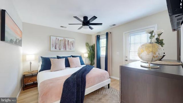 5233 BREEZY POINT RD, Chesapeake Beach, MD 20732