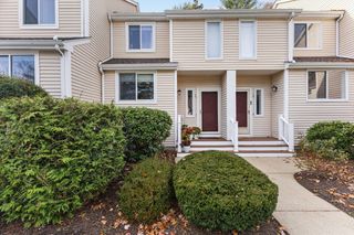 17 Gasllght Lane 17, Easton, MA 02356