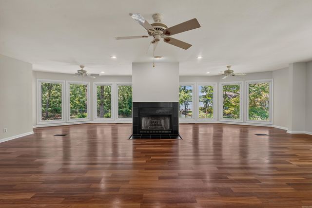 512 Beachview Circle, Hot Springs, AR 71913