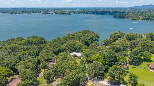 512 Beachview Circle, Hot Springs, AR 71913