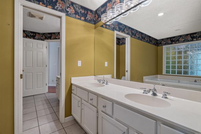 512 Beachview Circle, Hot Springs, AR 71913