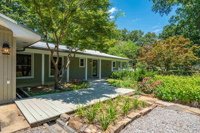 512 Beachview Circle, Hot Springs, AR 71913
