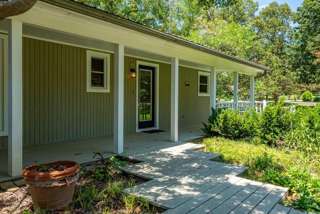 512 Beachview Circle, Hot Springs, AR 71913