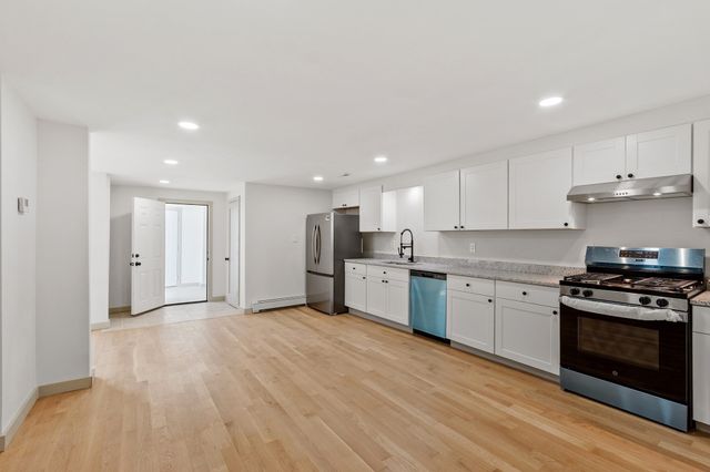 25 Main St, Ashburnham, MA 01430