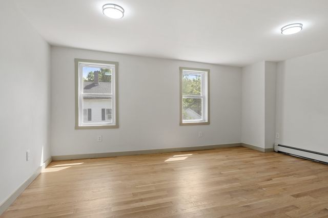 25 Main St, Ashburnham, MA 01430