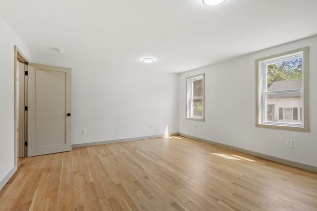 25 Main St, Ashburnham, MA 01430