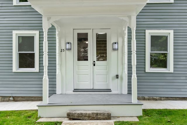 25 Main St, Ashburnham, MA 01430