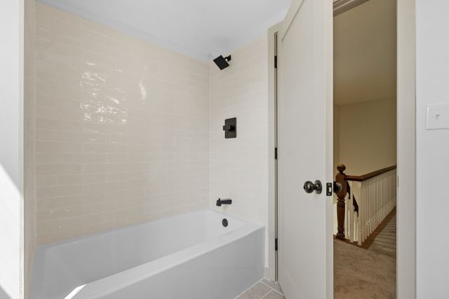 25 Main St, Ashburnham, MA 01430