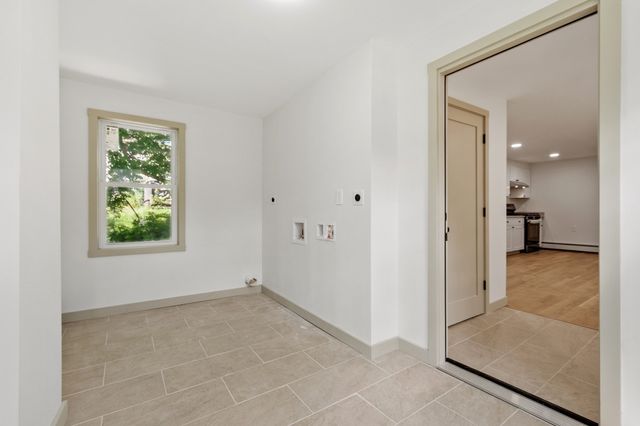 25 Main St, Ashburnham, MA 01430