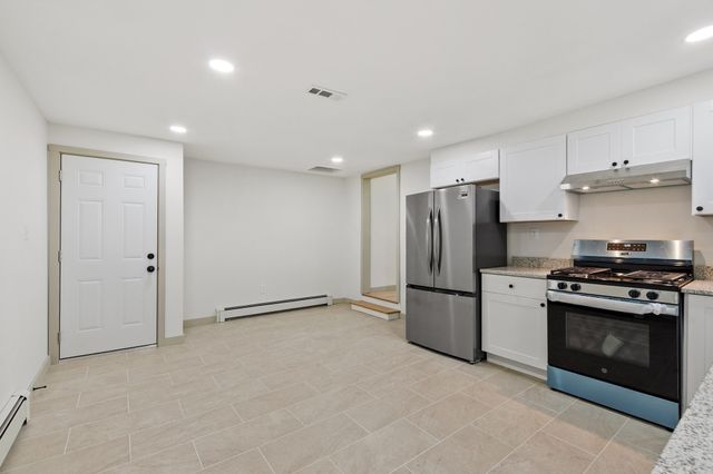 25 Main St, Ashburnham, MA 01430