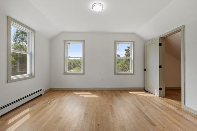 25 Main St, Ashburnham, MA 01430
