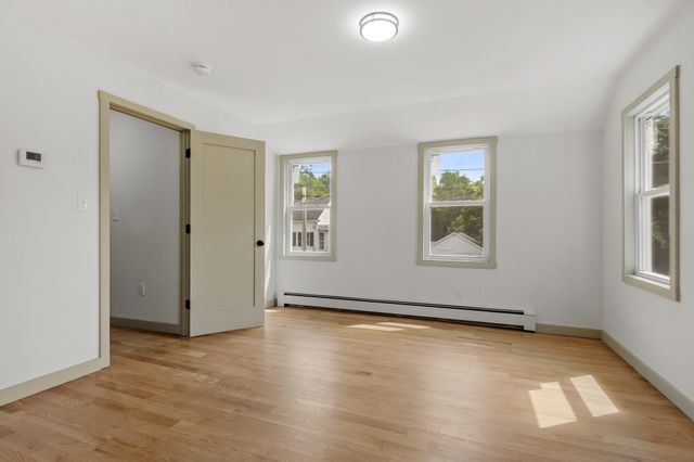 25 Main St, Ashburnham, MA 01430