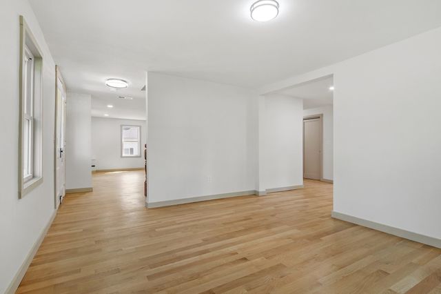 25 Main St, Ashburnham, MA 01430