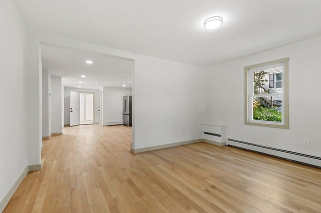 25 Main St, Ashburnham, MA 01430