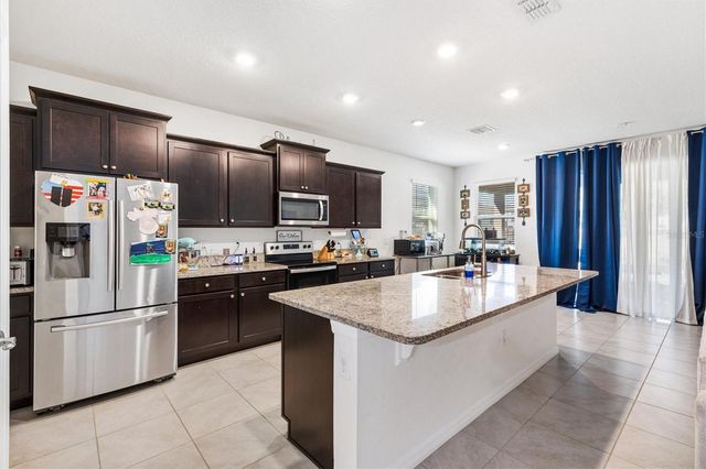 5470 SUNSHINE DRIVE, Wildwood, FL 34785