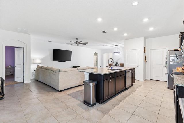 5470 SUNSHINE DRIVE, Wildwood, FL 34785