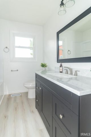 3215 E Brown Road, New Castle, IN 47362