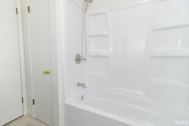 3215 E Brown Road, New Castle, IN 47362