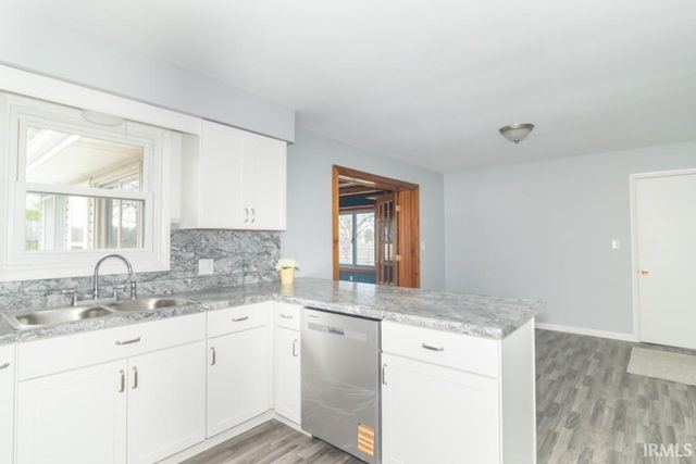 3215 E Brown Road, New Castle, IN 47362