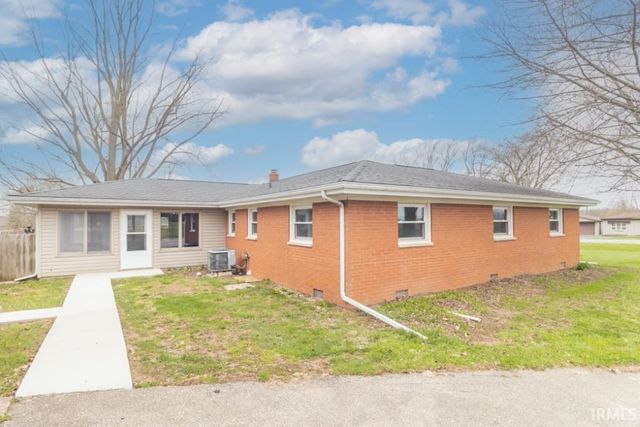 3215 E Brown Road, New Castle, IN 47362