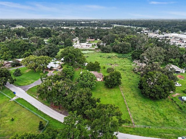 4618 REOLA ROAD, Dover, FL 33527