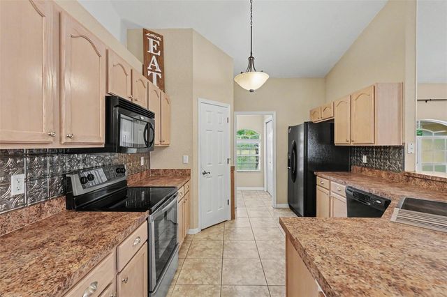4618 REOLA ROAD, Dover, FL 33527