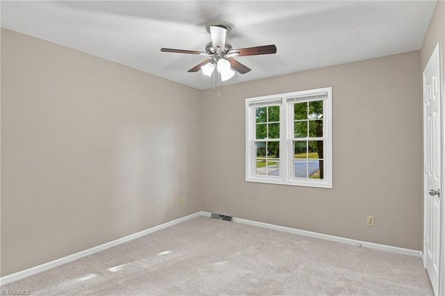 207 Tamworth Drive, Clemmons, NC 27012