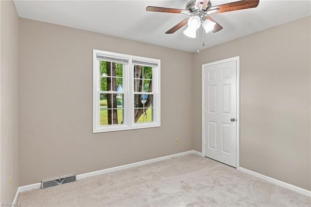 207 Tamworth Drive, Clemmons, NC 27012