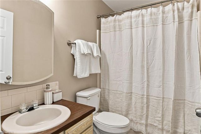207 Tamworth Drive, Clemmons, NC 27012