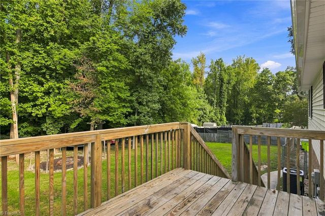 207 Tamworth Drive, Clemmons, NC 27012