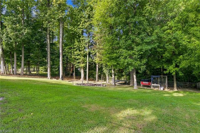 207 Tamworth Drive, Clemmons, NC 27012