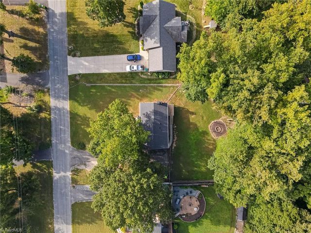 207 Tamworth Drive, Clemmons, NC 27012