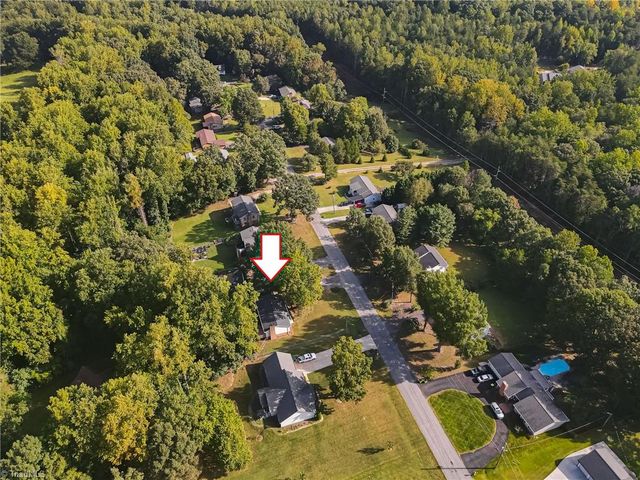 207 Tamworth Drive, Clemmons, NC 27012