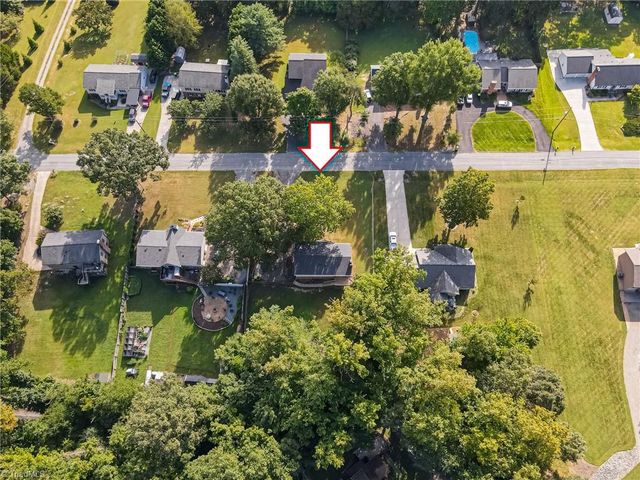 207 Tamworth Drive, Clemmons, NC 27012