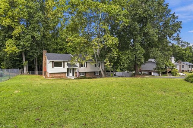 207 Tamworth Drive, Clemmons, NC 27012