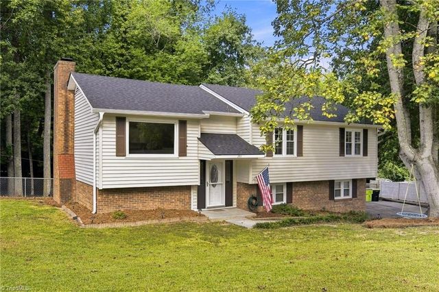 207 Tamworth Drive, Clemmons, NC 27012
