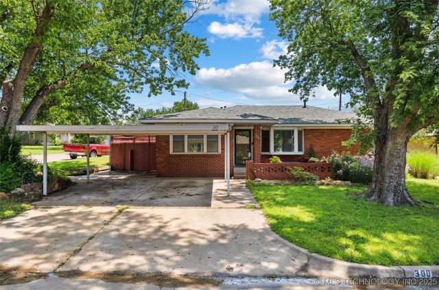 300 SE Waverly Avenue, Bartlesville, OK 74006