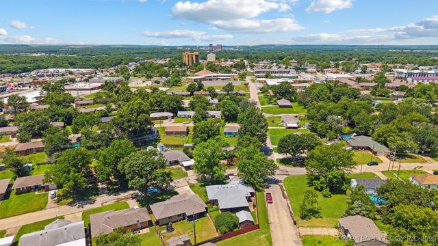 300 SE Waverly Avenue, Bartlesville, OK 74006