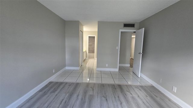 6200 S Falls Circle Dr 105, Lauderhill, FL 33319