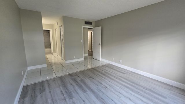 6200 S Falls Circle Dr 105, Lauderhill, FL 33319