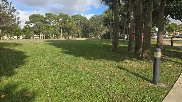 6200 S Falls Circle Dr 105, Lauderhill, FL 33319