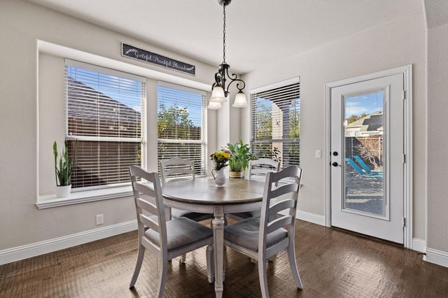 320 Sherbrook Street, Van Alstyne, TX 75495