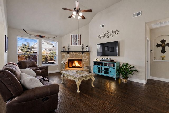 320 Sherbrook Street, Van Alstyne, TX 75495