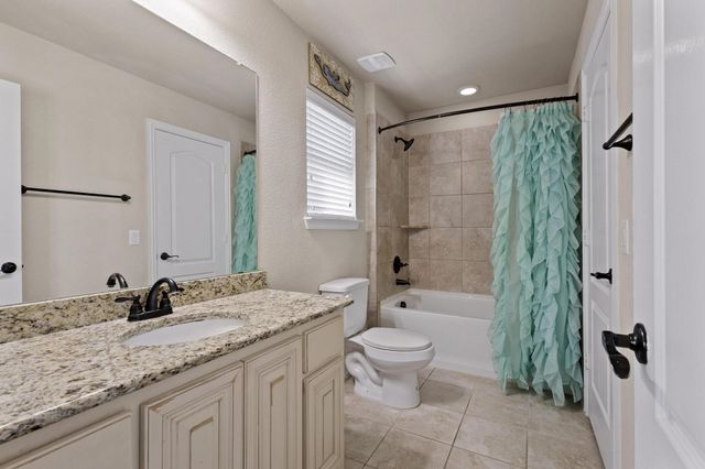 320 Sherbrook Street, Van Alstyne, TX 75495