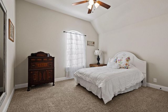 320 Sherbrook Street, Van Alstyne, TX 75495