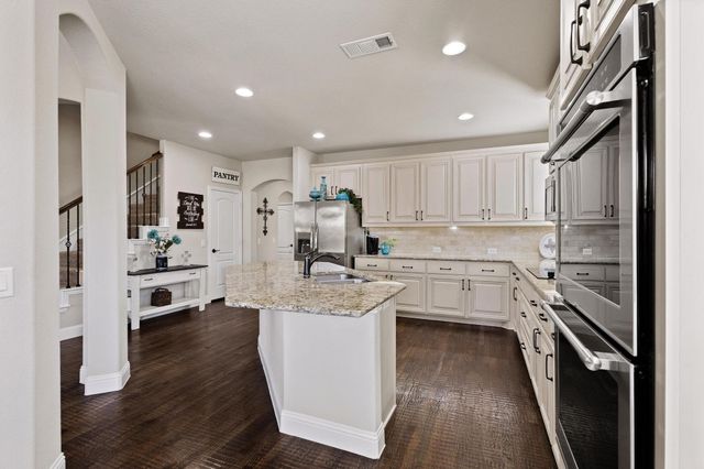 320 Sherbrook Street, Van Alstyne, TX 75495