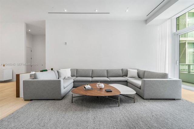 4701 N Meridian Ave 210, Miami Beach, FL 33140