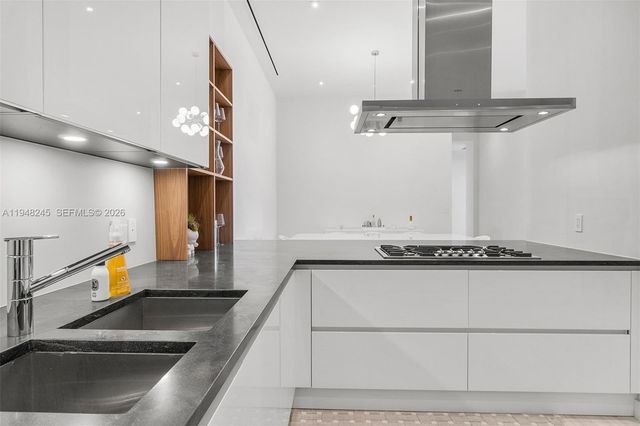 4701 N Meridian Ave 210, Miami Beach, FL 33140