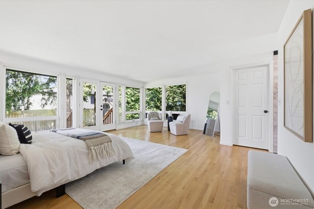 1040 NW Honeywood Place, Issaquah, WA 98027