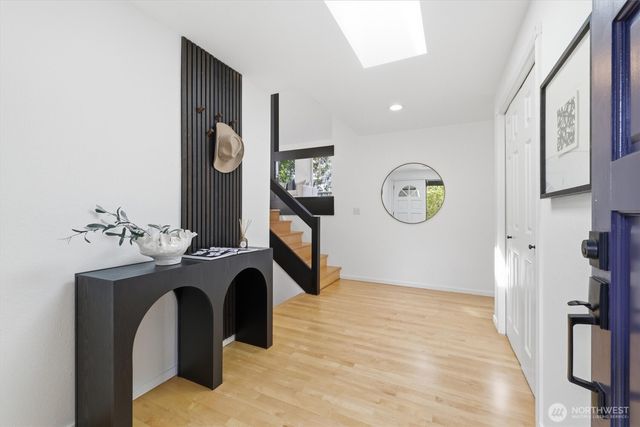 1040 NW Honeywood Place, Issaquah, WA 98027